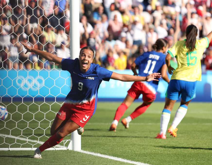 Det amerikanske fodboldkvindehold slog Brasilien 1-0 og vandt den femte guldmedalje